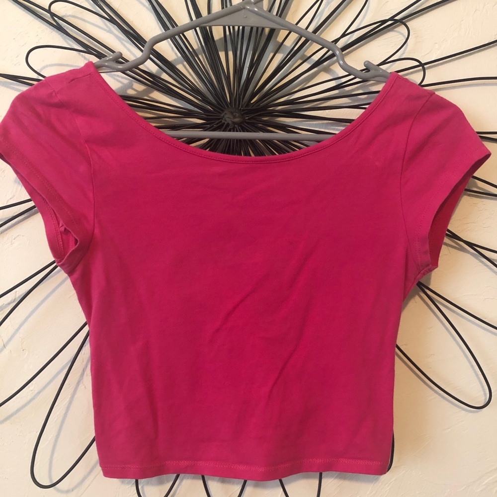 Pink AE crop top